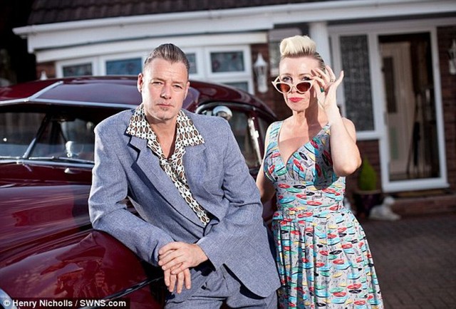 Супруги вернулись в молодость, чтобы сохранить свой брак