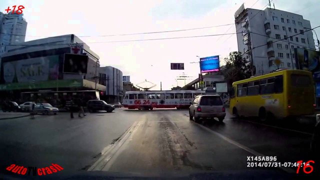 Несколько подборок автоаварий за август