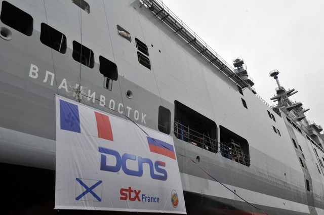 400 российских моряков будут транспортировать «Мистраль» из Франции