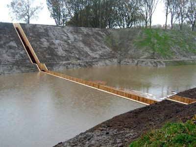 Мост Моисея под водой