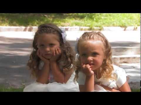 Смотрим на невесту а теперь целуемся 