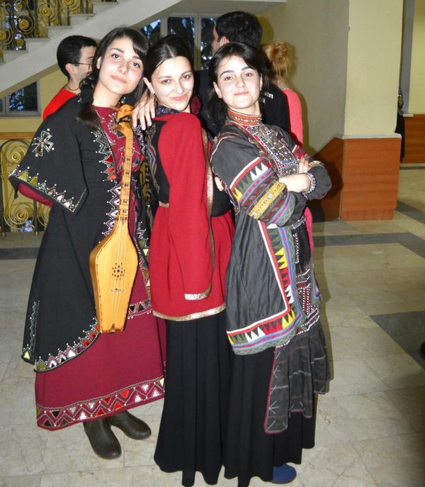 Красивая песня от грузинских девушек