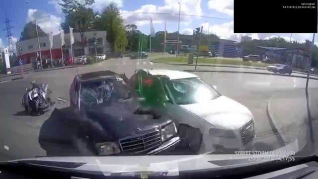 Мотоцикл пошел на взлет