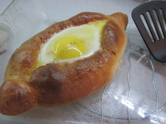 Хачапури по–аджарски