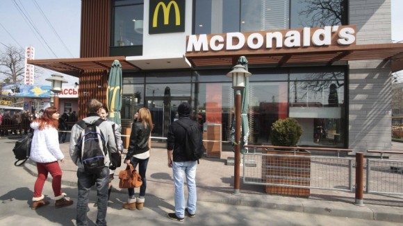 Россияне не горюют по McDonald's