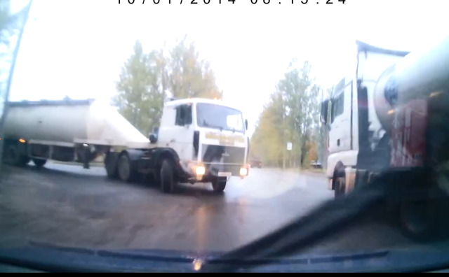 Неожиданность на дороге..