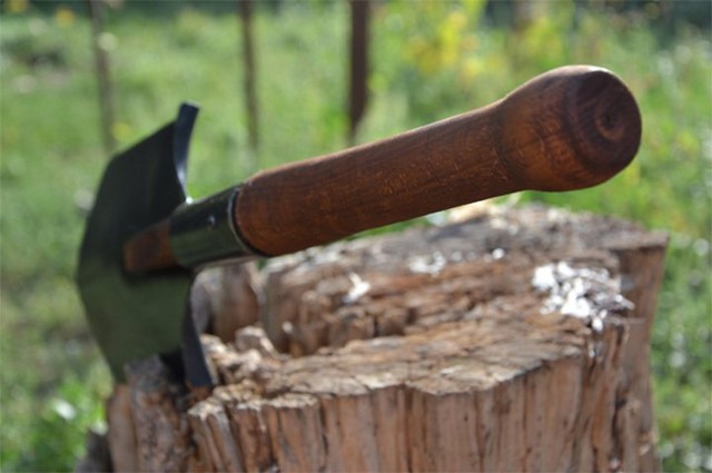 Саперная лопатка — непобедимое оружие