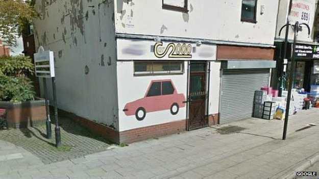 Новая услуга в Британии: такси с белым водителем