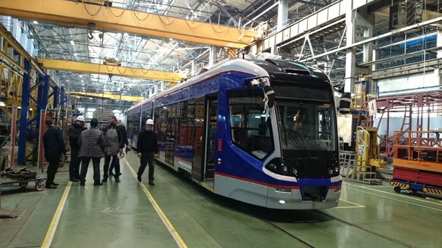 Тверской вагоностроительный завод презентует низкопольный трамвай