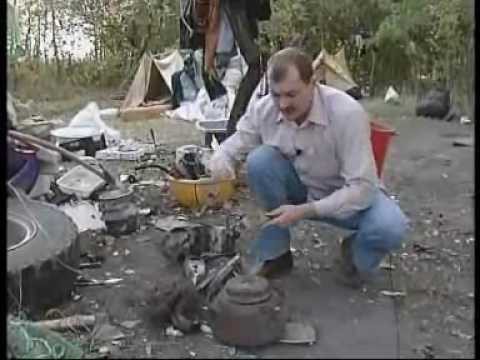 Бомжи на свалке 