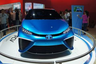 15 декабря в Японии стартуют продажи автомобиля с водородным двигателе