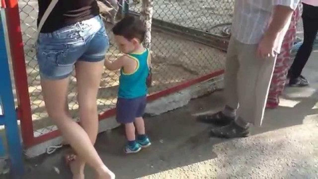 2 х летний любитель женских ножек 