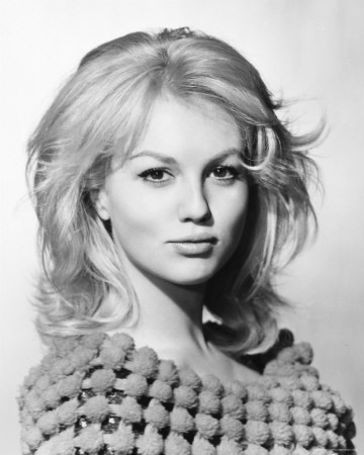 Милен Демонжо фото времен Фантомаса 