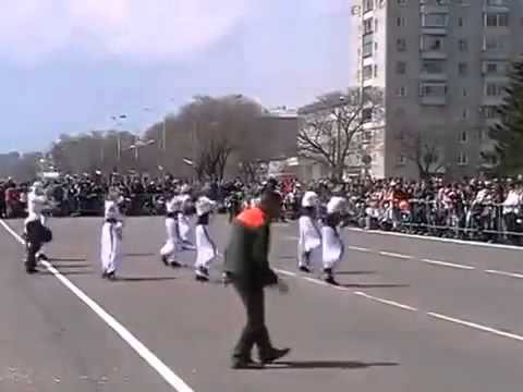 Сантехник убил всех со своим танцем 