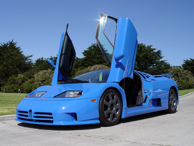 Предшественник нынешнего Bugatti Veyron-Bugatti EB110