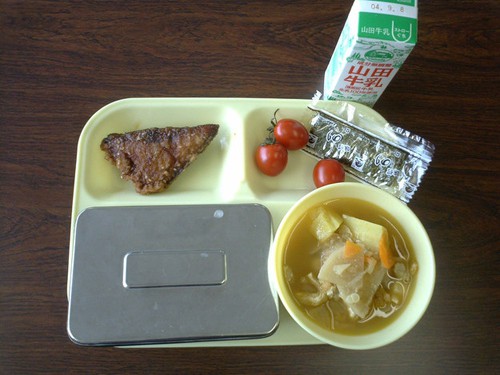 17 школьных обедов из разных стран. А что едят ваши дети? 