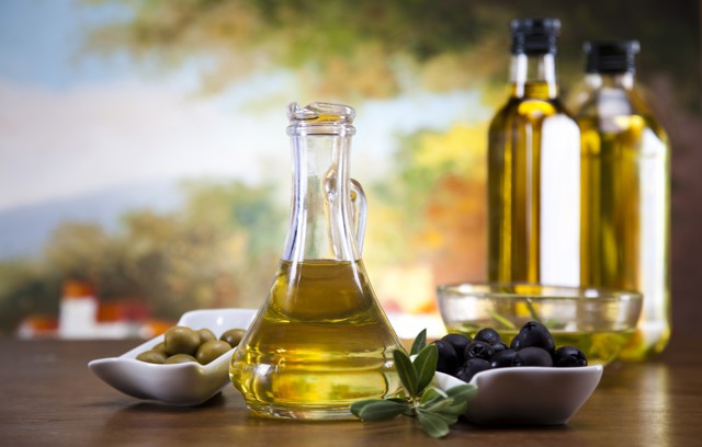 От сбора оливок до отжима оливкового масла
