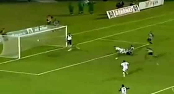 Массажист защитил ворота (Masseur defended gates) 