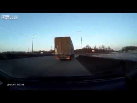 Фура потеряла прицеп! 