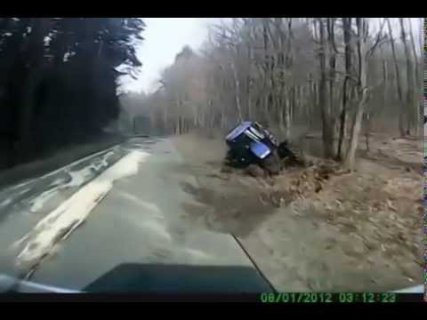 водитель фуры не заметил трактор 