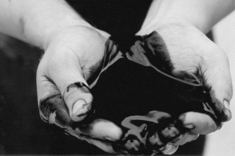 Удивительное о нефти: из нее делают игрушки, лекарства и еду