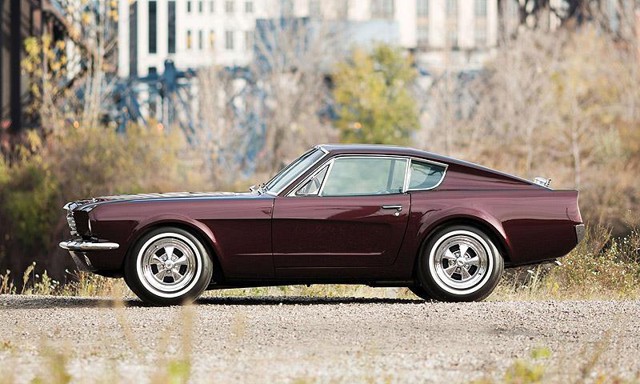 Очень интересный Ford Mustang "Shorty"