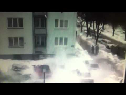 Нерадивые коммунальщики огорчили автомобилистов ВИДЕО