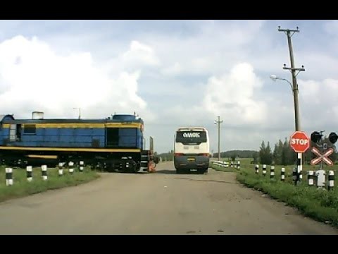 Подборка дтп - Катастрофы на железнодорожных переездах