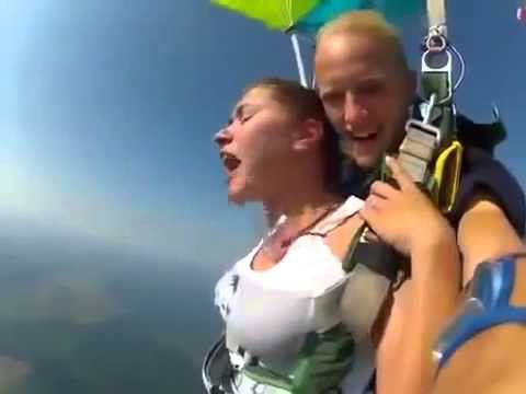 Первый прыжок с парашютом! 