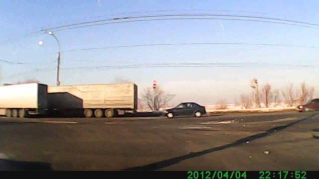 Столкновение на повороте 