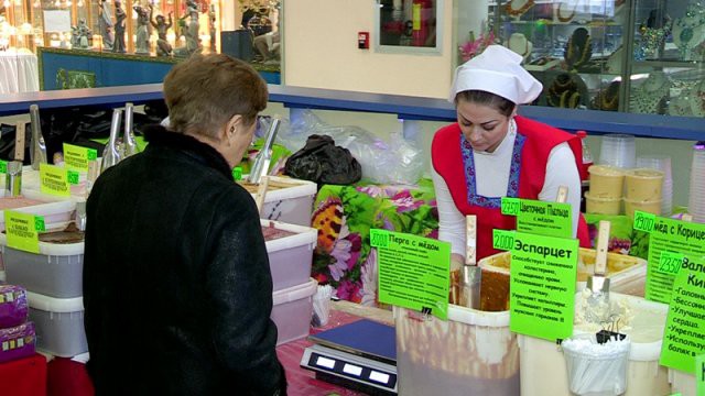 В Шымкенте проходит медовая ярмарка