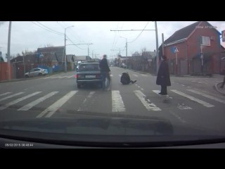 ВАЗ сбил пешехода на переходе