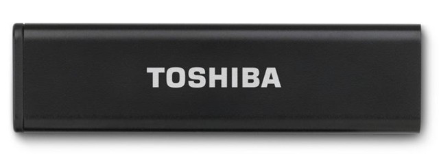 Toshiba выпустила флеш-брелоки с шифрованием  