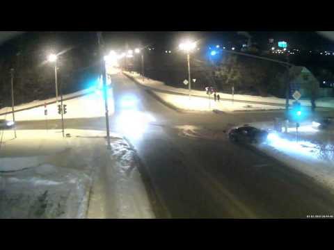 Летел на красный 