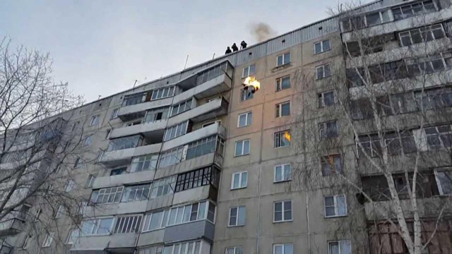 Прыжок с 9 этажки с огоньком