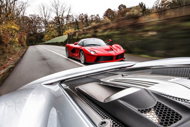 LaFerrari vs Porsche 918