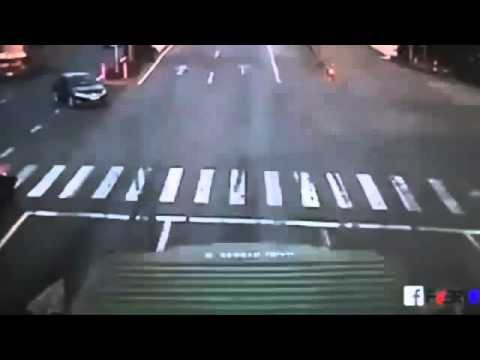 Спас идиота от аварии 