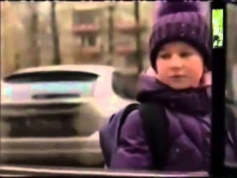 Девочка, сядь в машину!
