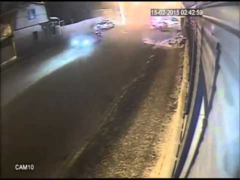 Пьяная девушка угнала машину