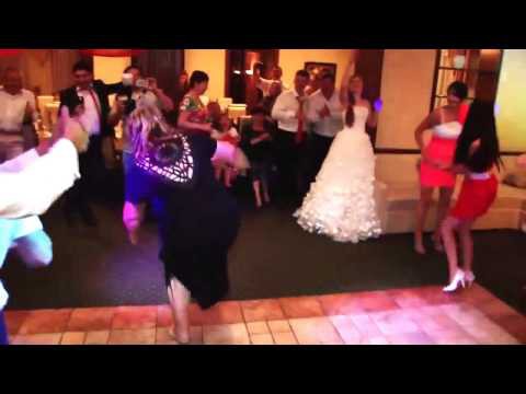 Танцы на свадьбе