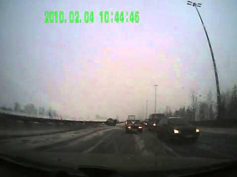 Гололед на Киевском шоссе под Петербургом