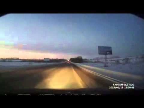 Газель с пассажирами легла на бок 