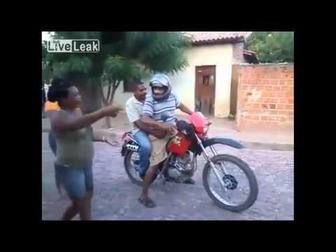 Пьяные на мотоцикле 