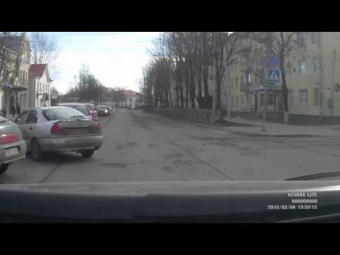 Поспешил повернуть