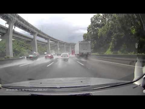 В Тайване столкнулись 29 автомобилей