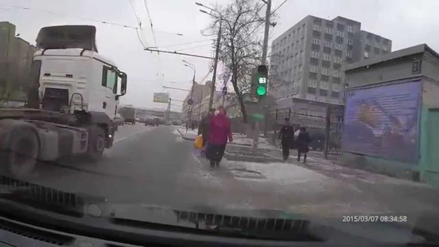 Учитель на фуре