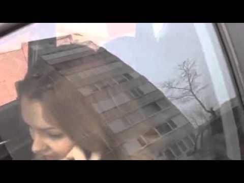 Девушка отъедьте