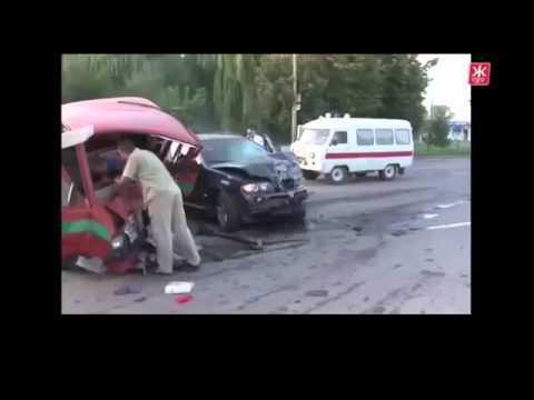 Бухая девка за рулем BMW X5