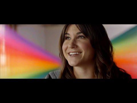 Дальтоники впервые видят все цвета благодаря специальным очкам