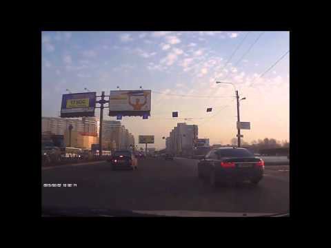 Микроавтобус атакует